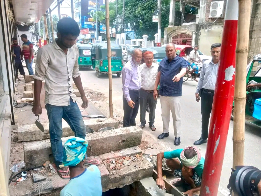 উন্নয়নকাজে নয়-ছয়ের সুযোগ নেই, জনগণ সব বোঝে’: কাইয়ুম চৌধুরী উন্নয়নকাজে নয়-ছয়ের সুযোগ নেই, জনগণ সব বোঝে’: কাইয়ুম চৌধুরী