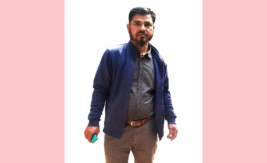 ইউপি চেয়ারম্যান ইন্তাজ আলীর মাদক সেবনের ভিডিও ঘিরে তোলপাড়, মুখ খুলতে ভয় পাচ্ছেন স্থানীয়রা