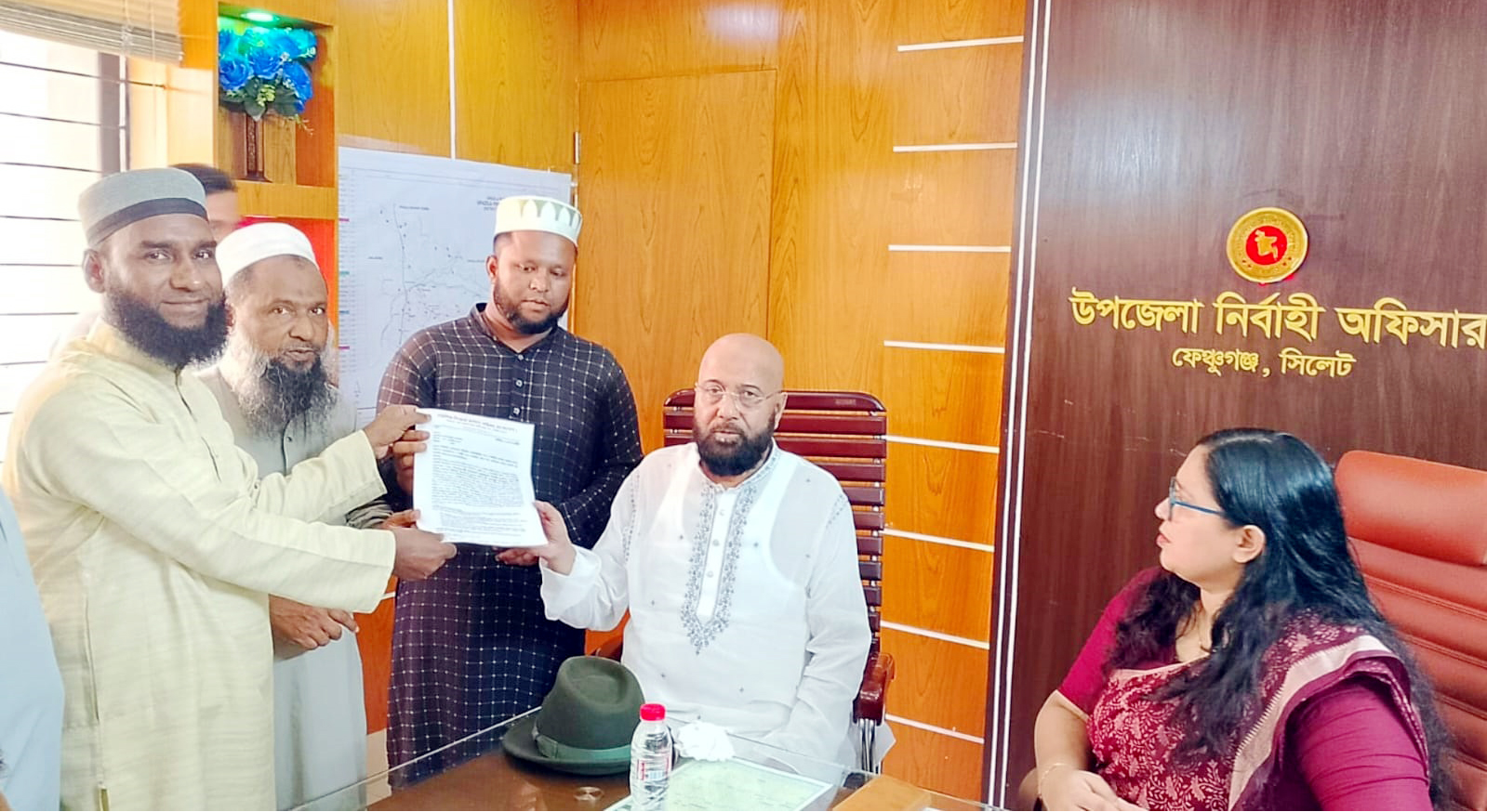 সংসদ সদস্য আব্দুল মালিককে মউশিক শিক্ষক কল্যাণ পরিষদের স্মারকলিপি প্রদান সংসদ সদস্য আব্দুল মালিককে মউশিক শিক্ষক কল্যাণ পরিষদের স্মারকলিপি প্রদান