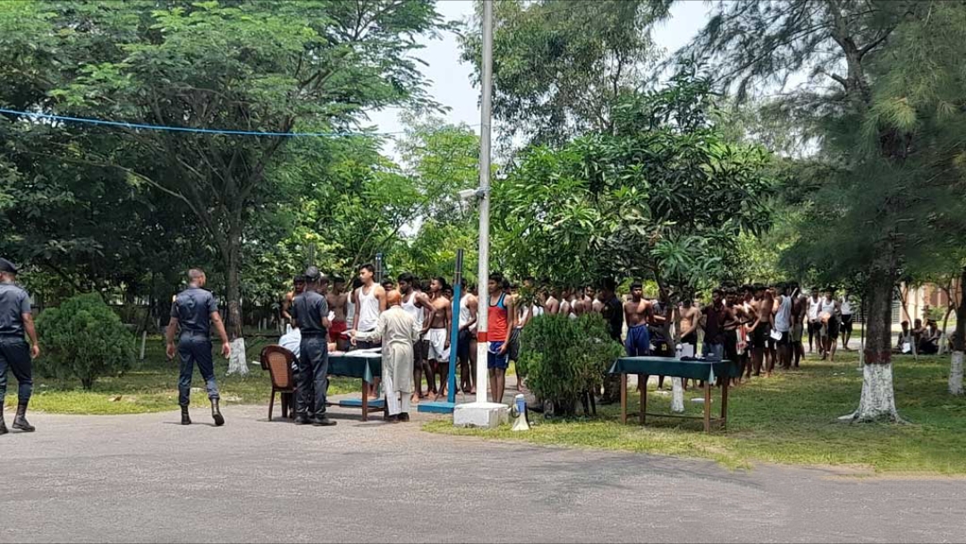 কারারক্ষী নিয়োগ: সিলেটে লিখিত পরীক্ষার জন্য টিকলেন ২০৬ জন