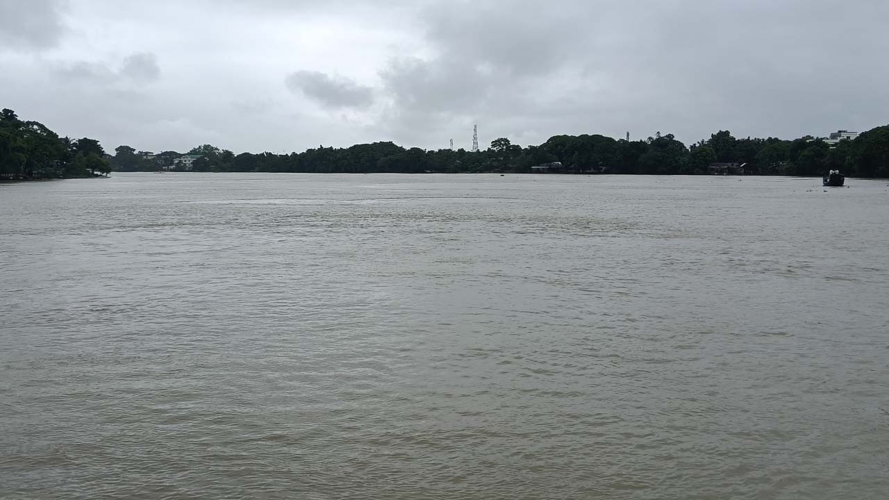 সুনামগঞ্জে টানা বৃষ্টিতে নদীর পানি বৃদ্ধি, প্রস্তুত ১৩১১ আশ্রয়কেন্দ্র