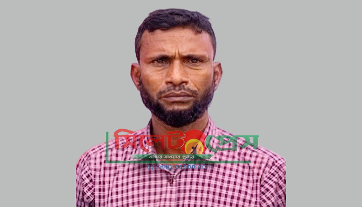 জাহাঙ্গীরনগরে ভাড়াবাসায় ঢুকে গৃহবধূকে ধর্ষণ চেষ্টা, লম্পট বাড়িওয়ালার বিরুদ্ধে থানায় অভিযোগ