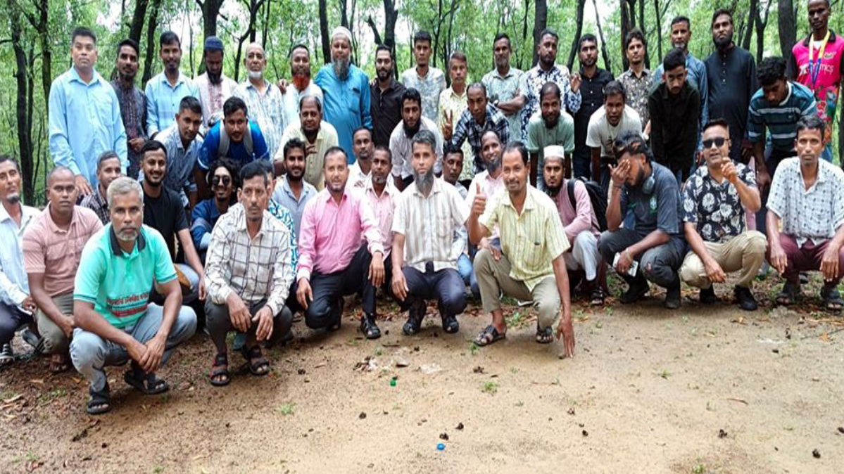 সিলেটে সংবাদপত্র হকার্স সমিতির বনভোজন
