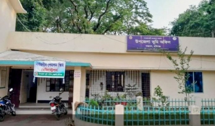 বাহুবলে অটোমেশন সিস্টেম বিভ্রাটে ভূমি মালিকগন ভোগান্তির শিকার হচ্ছেন