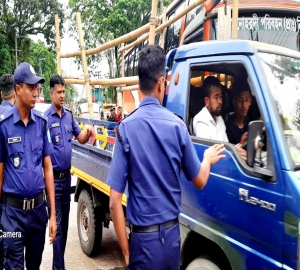 দুর্ঘটনা রোধ সিলেটে ডিজে ট্রাক বন্ধ করতে পুলিশের অ্যাকশন