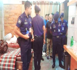 শ্রীমঙ্গলের রিসোর্টে হত্যার রহস্য উদঘাটন : মদের বোতল ভাঙ্গায় খুন