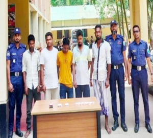 কোম্পানীগঞ্জে নগদ টাকাসহ ৫ জুয়ারী গ্রেফতার