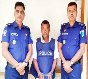 কুলাউড়ায় নিজের মেয়েকে জোরপূর্বক ধর্ষণ, বাবা গ্রেফতার