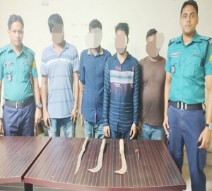 বন্দরবাজার থেকে ৪ ডাকাত গ্রেফতার