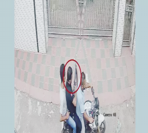 সিসিক নির্বাচন: প্রতিদ্বন্দ্বী প্রার্থীর বাসার সামনে ‘অস্ত্রের মহড়া’, গ্রেফতার ৩