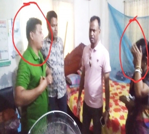 সিরাজগঞ্জে আপত্তিকর অবস্থায় পূজা উদযাপন পরিষদের সভাপতি আটক