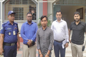 ডিভাইস নিয়ে পরীক্ষায় অংশগ্রহণ: বারবার কাশি দিয়ে ধরা পড়লেন চাকরিপ্রার্থী