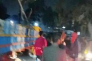 সিলেটে যাদের নেতৃত্বে লুট হচ্ছে পণ্যবাহী ট্রাক