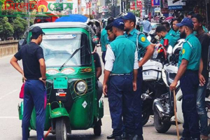 সিলেটে একদিনে শতাধিক গাড়ির বিরুদ্ধে অ্যাকশন