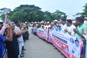 আজিজ হত্যার প্রতিবাদে বিশ্বনাথে বিশাল মানববন্ধন অনুষ্ঠিত