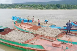 সিলেটে পাথরের পর এবার খেকোদের চোখ বালুর দিকে