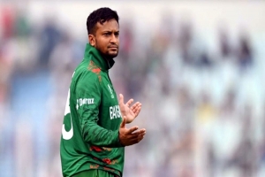 সাকিবকে আদালতে হাজির হতে নির্দেশ