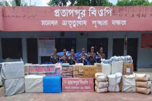 সিলেট সীমান্তে বিজিবির অভিযানে দেড় কোটি টাকার চোরাই পণ্য জব্দ 