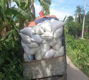 বস্তা বদলের কৌশলে অবৈধ চিনির ব্যবসা