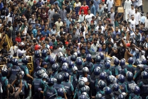 কোটাবিরোধী আন্দোলনকারী শিক্ষার্থীদের নামে পুলিশের মামলা