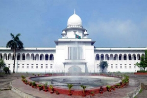 অ্যাটর্নি জেনারেলসহ ৭০ আইন কর্মকর্তার পদত্যাগ