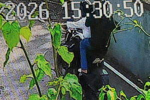 নগরীর মিরাবাজারে প্রকাশ্যে ১০ লাখ টাকা ছিনতাই