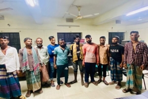 সিলেটে ১০ জুয়াড়ি পুলিশের খাঁচায়
