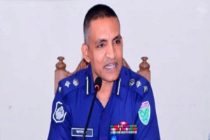 সিলেটে ডিআইজির বাসায় মুরগি পাহারা দিতেন ৩ পুলিশ