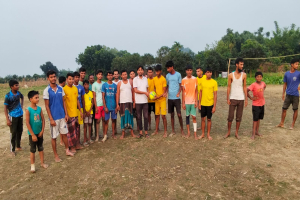 হরিপুরে যুবদলের উদ্যোগে ফুটবল বিতরণ