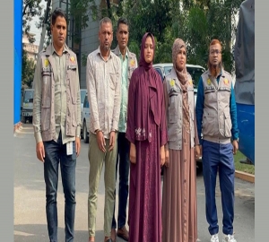 আ.লীগের মনোনয়ন পাইয়ে দিতে ২০ কোটি টাকা দাবি করেন বাবা-মেয়ে